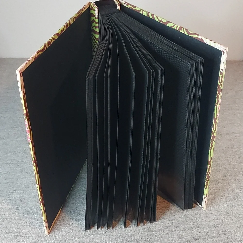 Green Pink Brown Animal Print Patterned 4x6 Photo Album Book Binder NWT